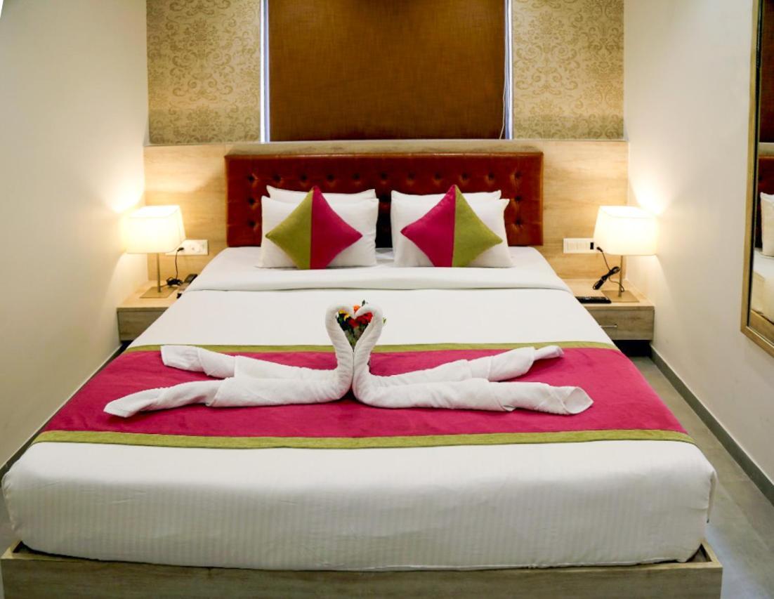 Hotel Nova Pride Rádzskot Kültér fotó