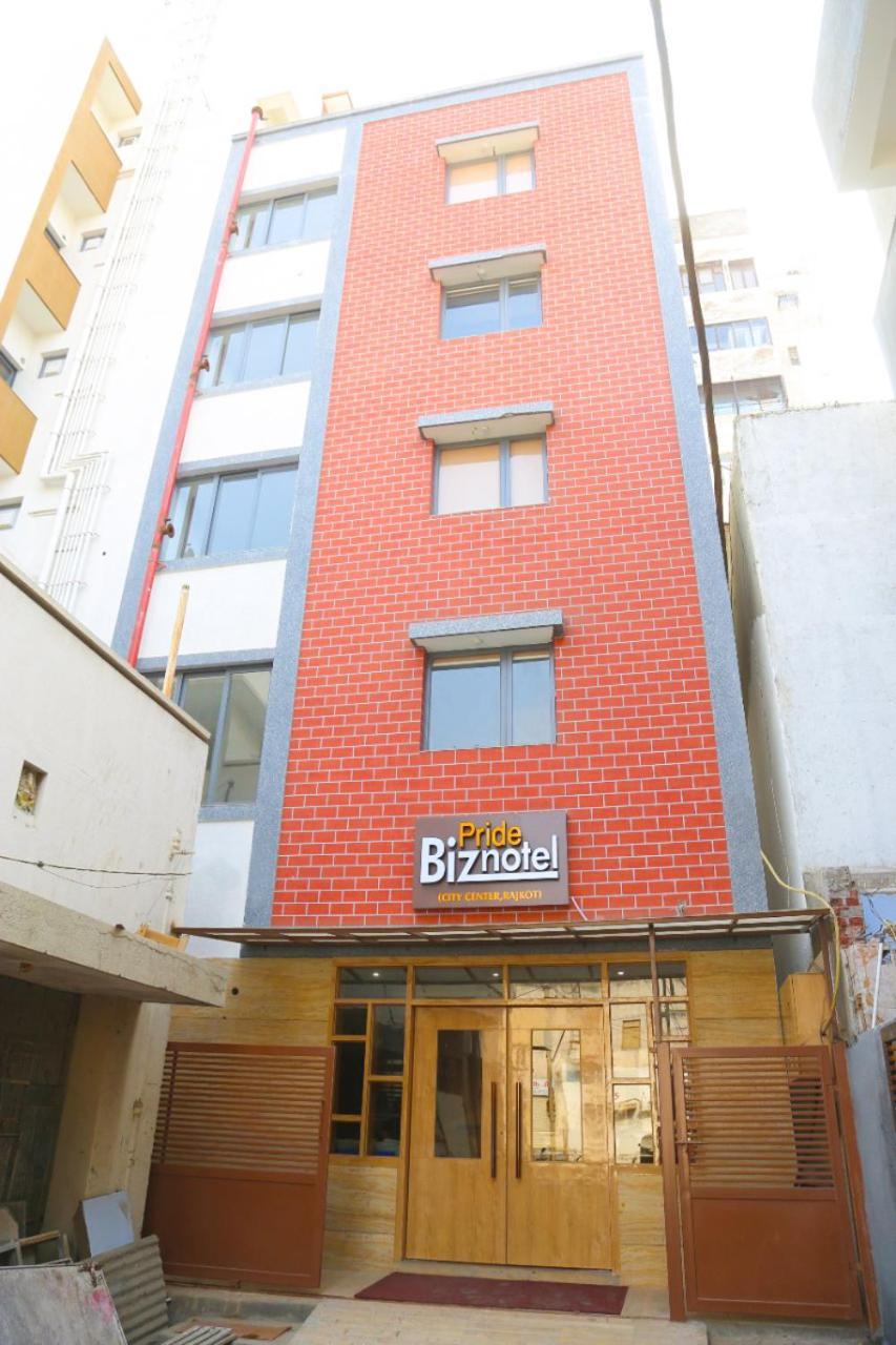 Hotel Nova Pride Rádzskot Kültér fotó