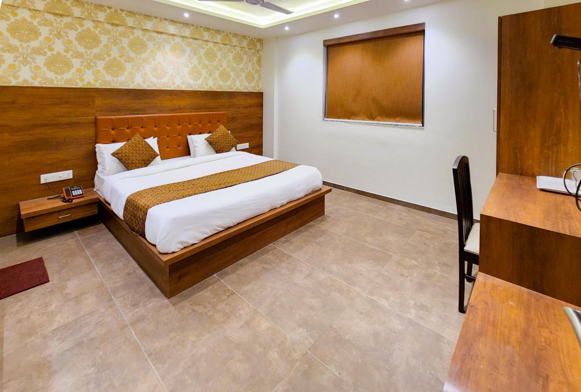 Hotel Nova Pride Rádzskot Kültér fotó