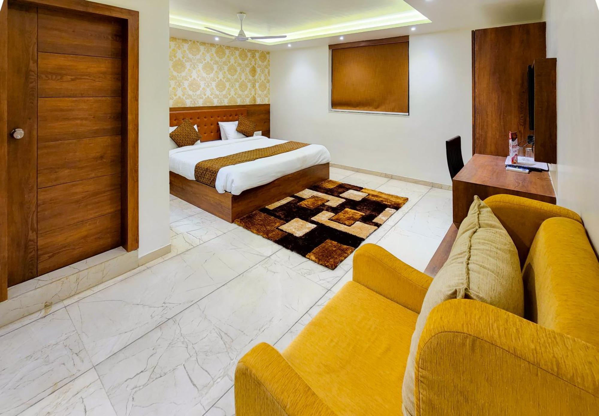 Hotel Nova Pride Rádzskot Kültér fotó