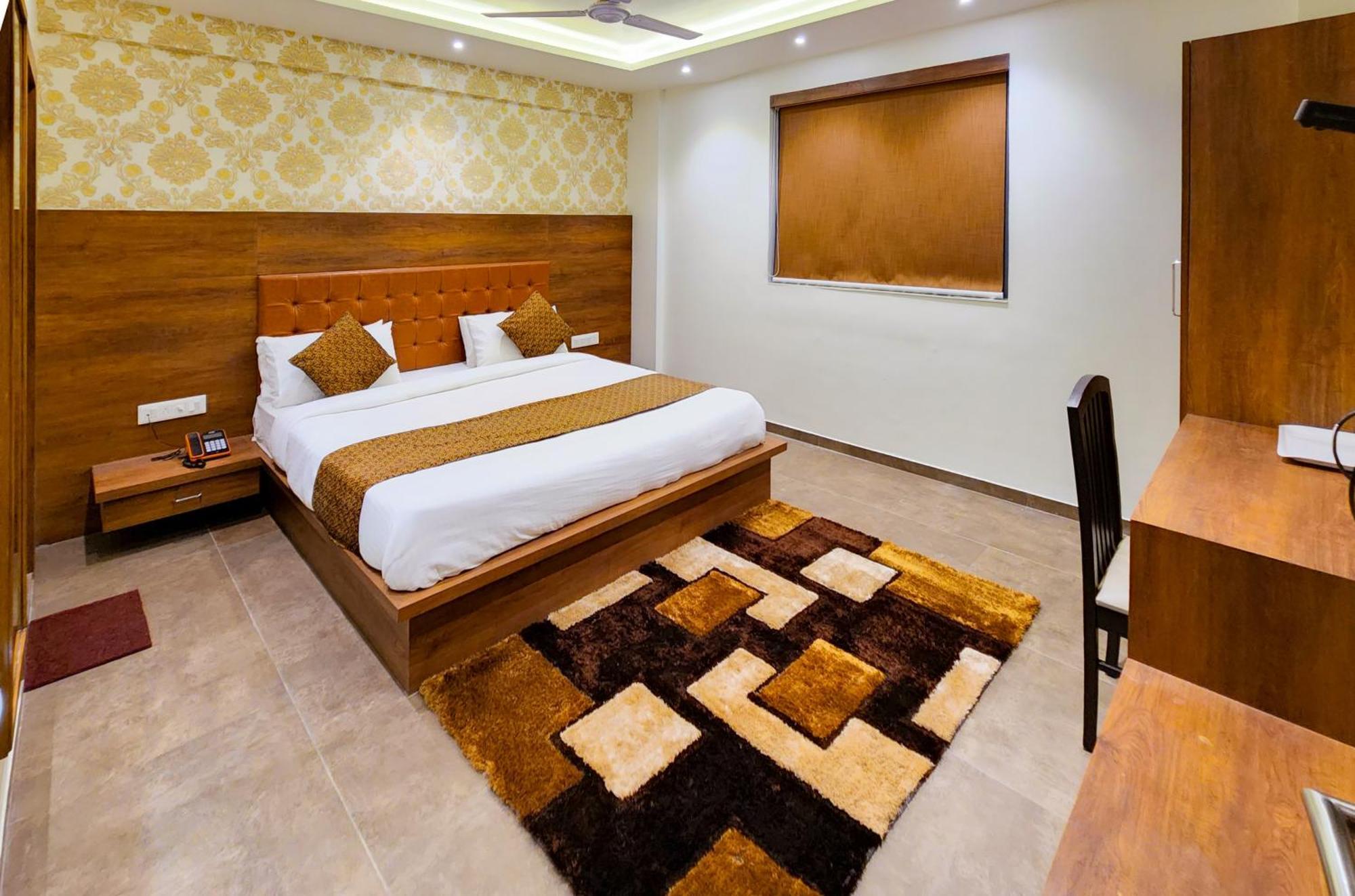 Hotel Nova Pride Rádzskot Kültér fotó